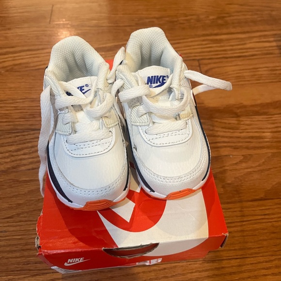 Too Small - Picture 2 of 3